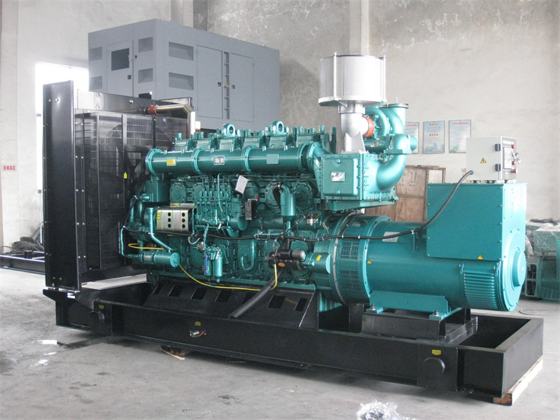 泰山200KW 柴油发电机的油耗是多少?